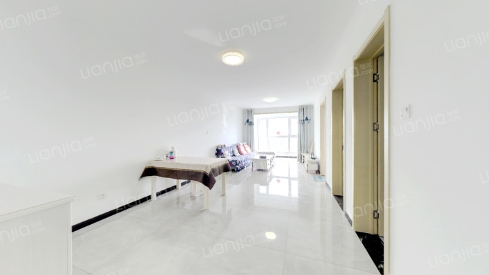 华融朝南小三居，带装修，满二年-客厅