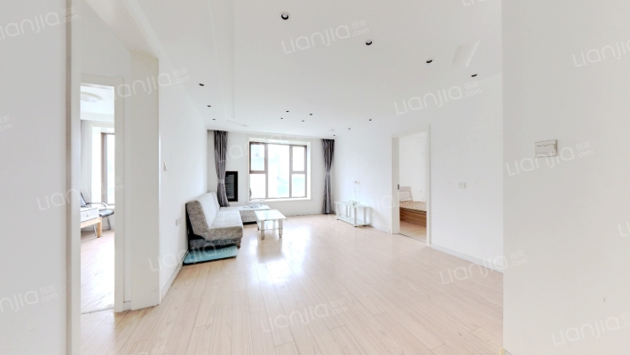 业主诚心出售，明厨明卫，独立餐厅。-客厅