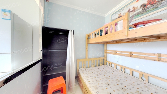 冠云路，新加坡花园，小两居，明厨明卫，电梯房-卧室B