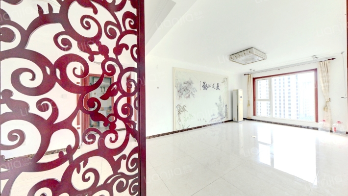 此房南北通透.中间楼层.采光好.位置好.出行方便.-客厅