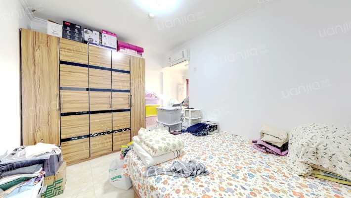 钻石广场全南二居室，精装修房本满五唯一，-卧室B