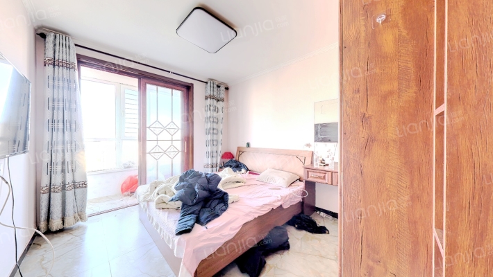 政法街华泰豪庭大三居采光好税费低-卧室A