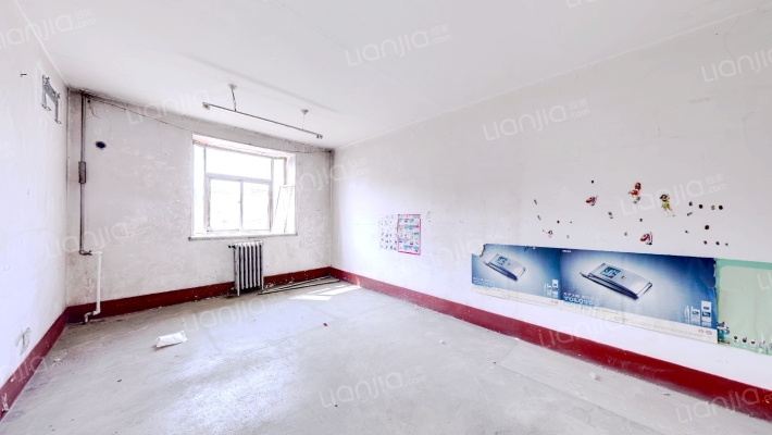 此房砖混结构，普通住宅，地理位置，交通便利。-卧室C