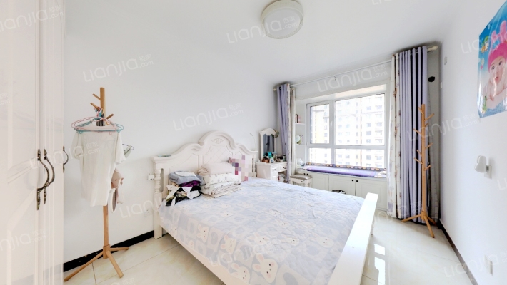 小区24小时安保，房子精装没怎么住，拎包入住-卧室B