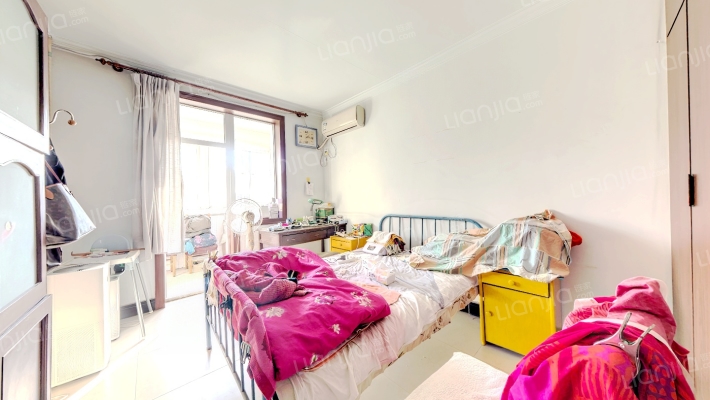 怡安小区 南北通透大三居 户型方正-卧室A