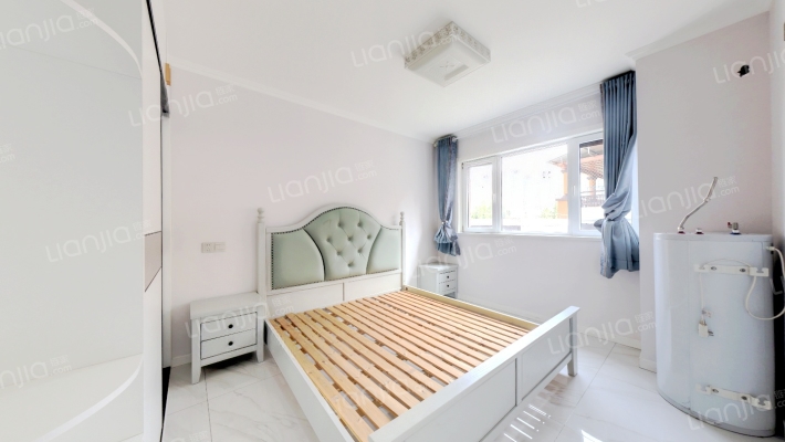 精装修  拎包入住三居室  园林小区 出行方便电梯房-卧室C