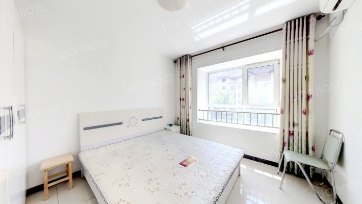 本房子格局不错 南北通透的三居室 全天采光无遮挡-卧室C