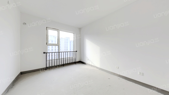 南北通透，房本满2，中高楼层，采光充足，交通便利!-卧室C