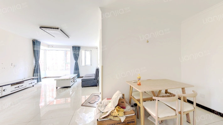 集中供暖电梯房 户型不错 采光好-客厅