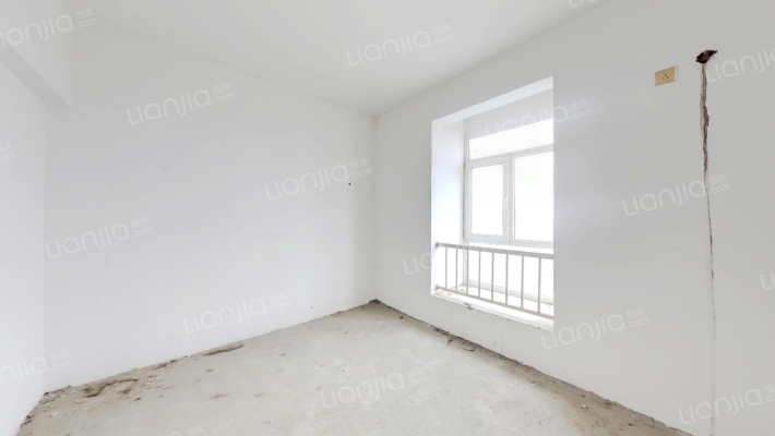 东南高楼层，采光视野好，圆弧大阳台-卧室B