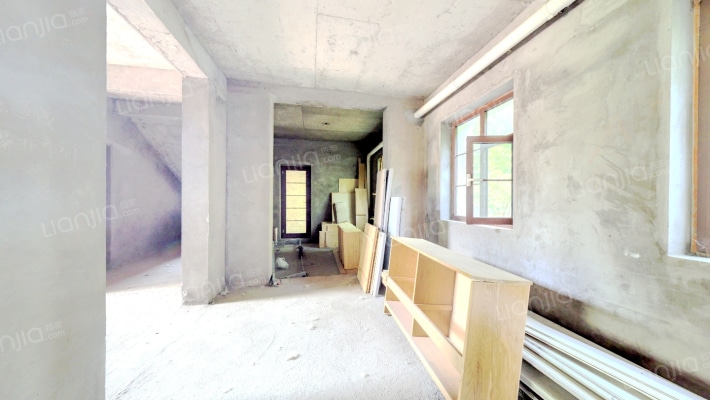 独栋别墅 房本满五 别墅区 田园戏水 大院子-餐厅