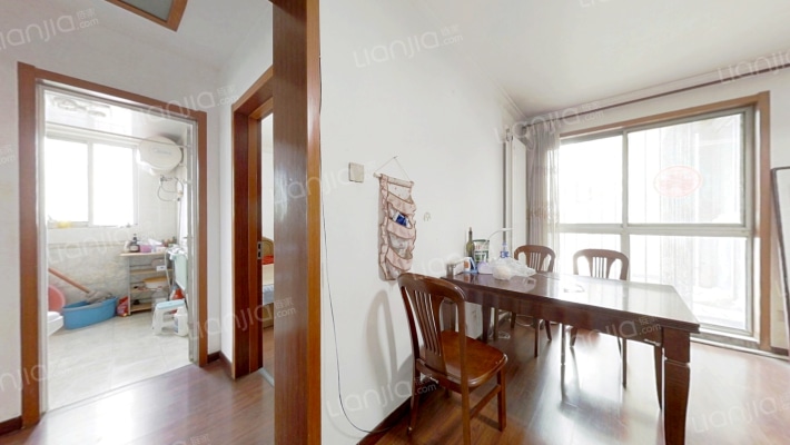 鼓楼新城，精装大两居，靠谱出售，鼓楼大街-餐厅