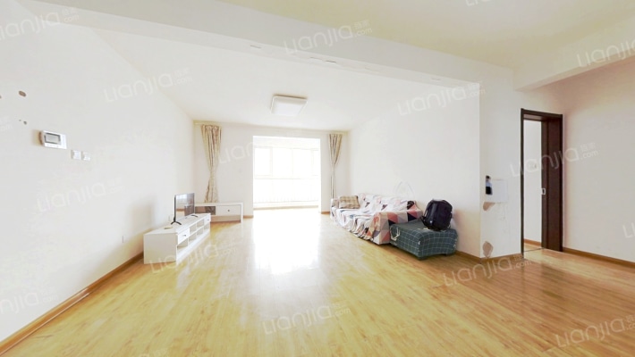 联合七号院  南北通透大三居室  有房本-客厅