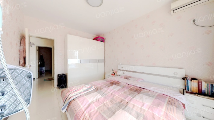 德信公园 过户税费低，精装修没怎么住过-卧室C