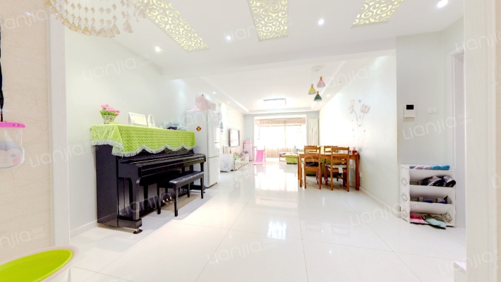 物探局平安D区 集中供暖 精装三居室 拎包入住-客厅