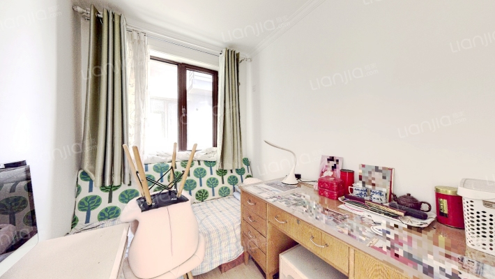 精装修，满二，经典南向小三居，低楼层，出行方便-卧室B