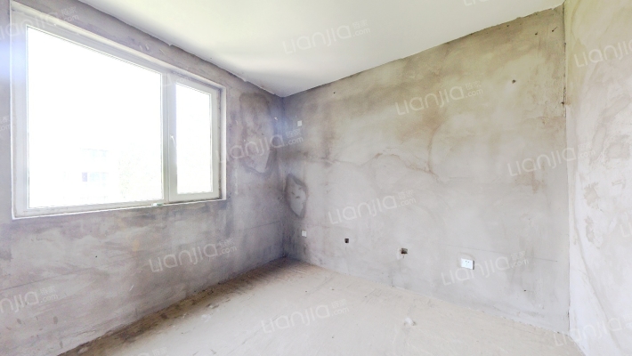 集中供暖，6跃7，上下两层，带露台，有钥匙随时看房-卧室C