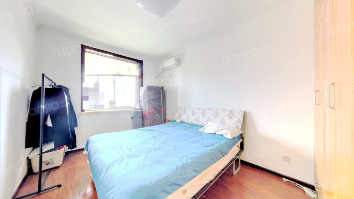 位置好 ，精装修，集中供暖！拎包入住!-卧室B