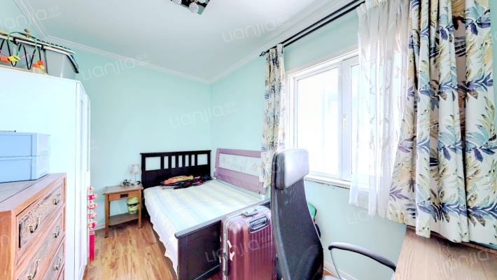 精装修  两居室  园林社区  出行方便 范阳路沿线-卧室B