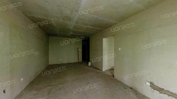 中医院旁 翡翠城 全南两居 毛坯 随意装修 房本满2-客厅