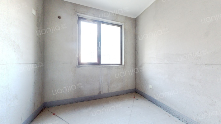 大社区，高绿化，南北双通透 房本满二-卧室B