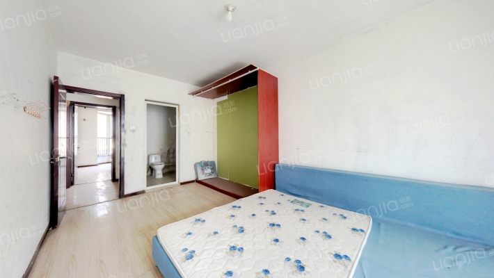 名流枫景洋房中间楼层 地上停车方便 新板楼-卧室B