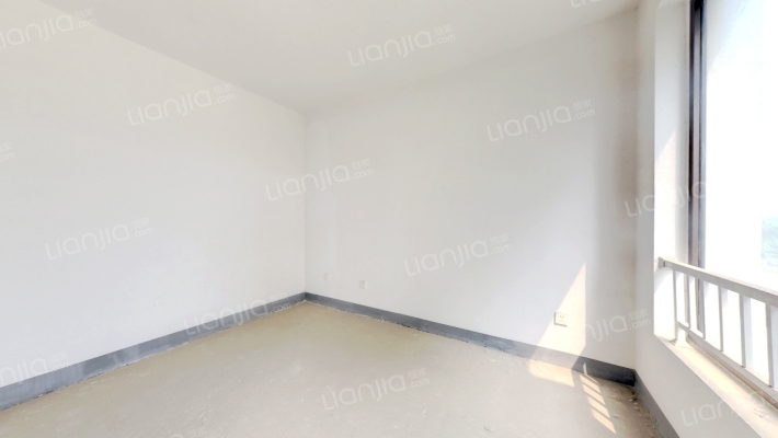 鸿坤理想湾经典朝南小三居 中低楼层 满五唯一-卧室C