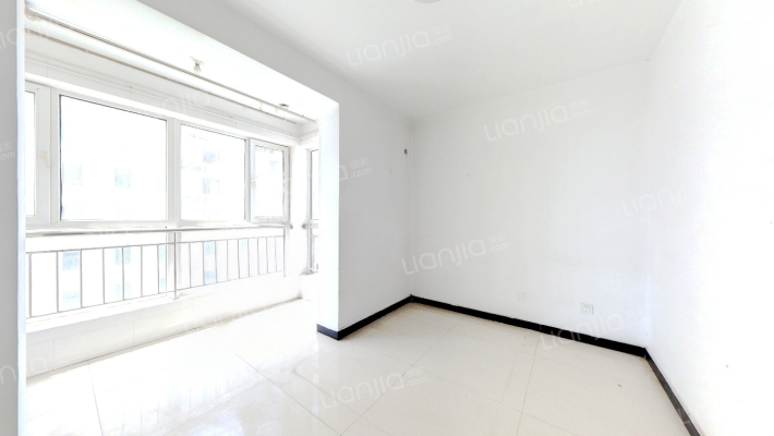 好楼层 采光好无遮挡.收拾的很无干净-卧室B