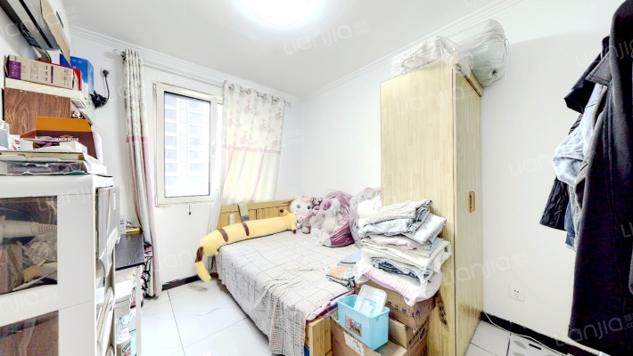 狮子城 南北三居 价格可议 房主诚心卖-卧室B