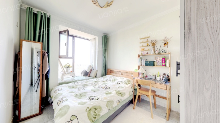 鸿坤理想湾  正规一居室   精装修   全明格局-卧室