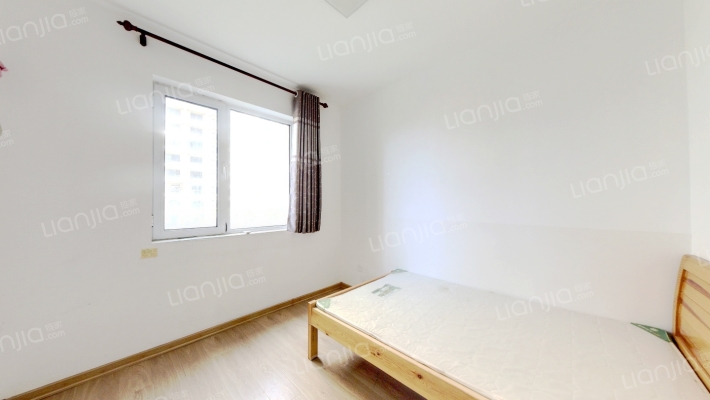 房本满二  南北通透三居室  价格合理   整洁干净-卧室B