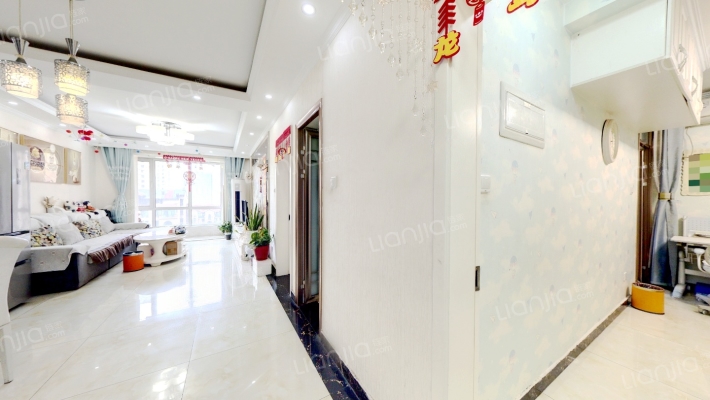 出售香邑溪谷南向两居  精装修带车位 满二 采光好-客厅