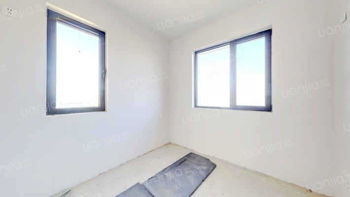 全明格局 集中供暖 一梯两户 得房率高 没有浪费空间-卧室B