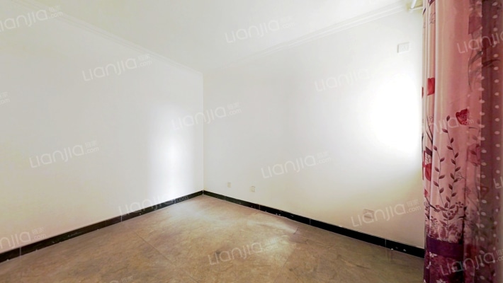 业主诚意卖  价格可谈 房本满五唯一税费低  随时看房-卧室B