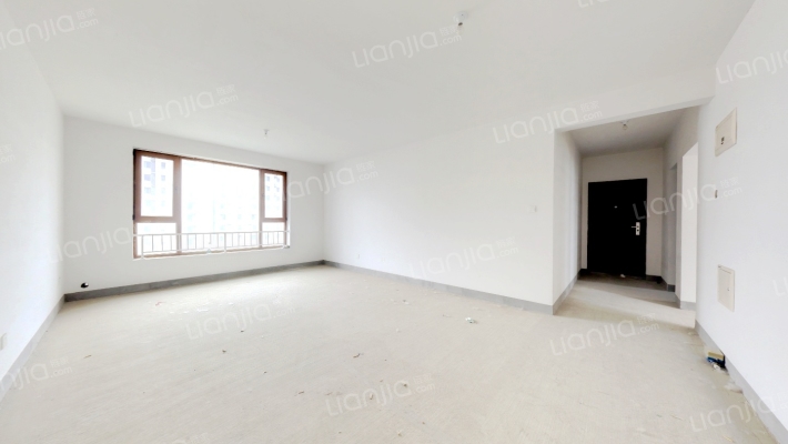 此房是南北通透三居室，全明格局，看房方便。-客厅