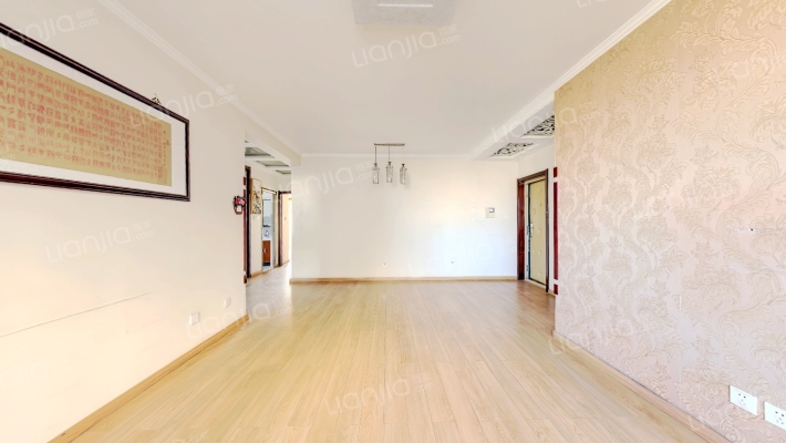 双塔区香港豪庭精装三居，本满五不唯一-客厅