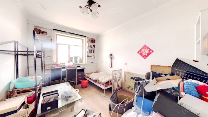 满五年，南北 双通透，大客厅，公摊小。-卧室C