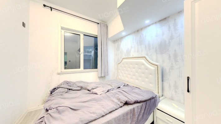 此房是下跃 5居两卫 186平 精装修就花了60多万-卧室C