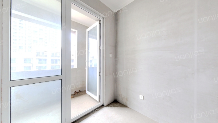 华融现代城 3室2厅 南 北-卧室B