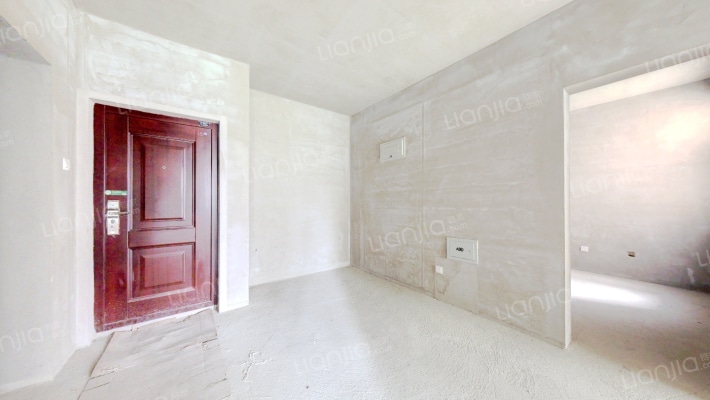 品质社区，房本满二，全南两居，随时可看房-餐厅