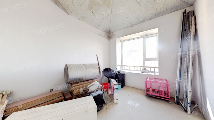 出售香邑溪谷 南向两居 带阁楼  毛坯-卧室A