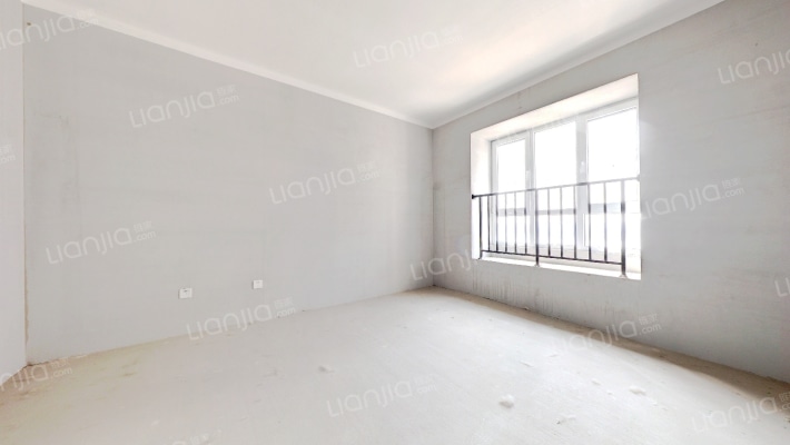 华融现代城南北通透三居室，可贷款。。-卧室B