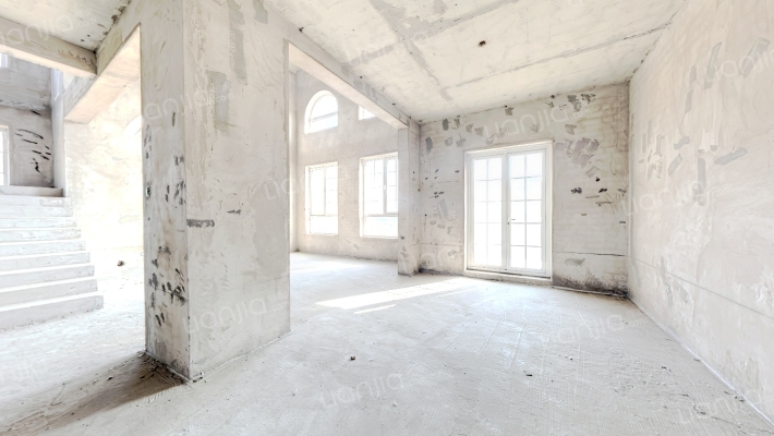 独栋别墅，美国工匠风格，房本满二随时过户。-客厅