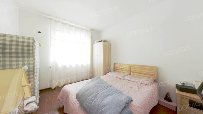 此房满五税费低，视野宽阔，全天采光-卧室A