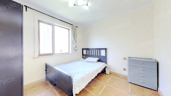 高铁新干线 4室2厅 南 北-卧室B