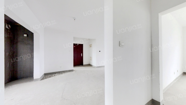 毛坯 满二 南北通透 F户型 中间层 看房方便-客厅