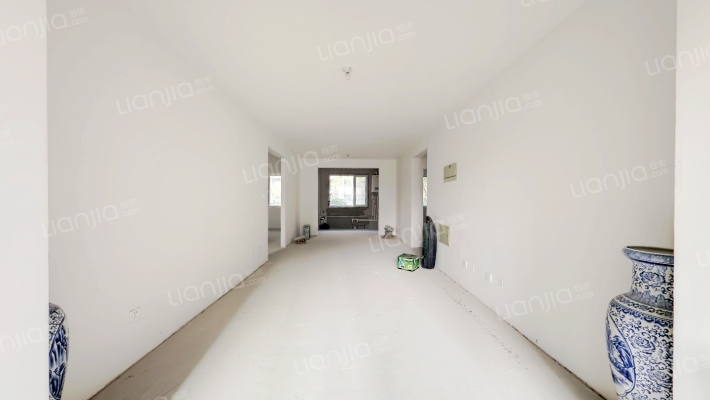 印象城，新小区，临火车站，近高铁，大三居，配套成熟-客厅