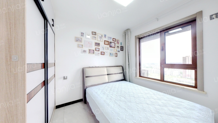 鸿坤理想尔湾 3室1厅 南 北-卧室A