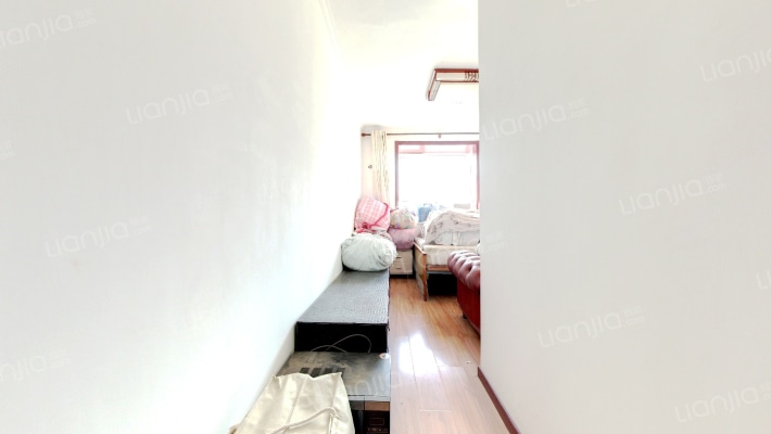 房本已满两年 三个卧室都朝阳 中间楼层 采光无遮挡-卧室B