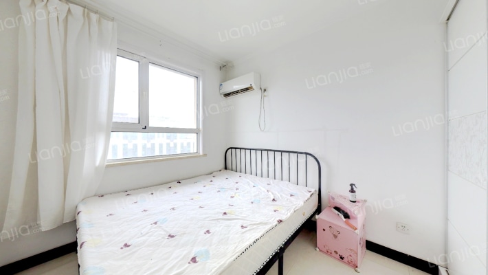 火车站 精装正规一居，好楼层靠谱急售-卧室